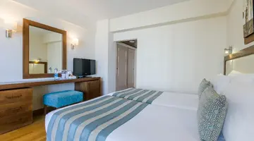 Golden Bay Beach hotel