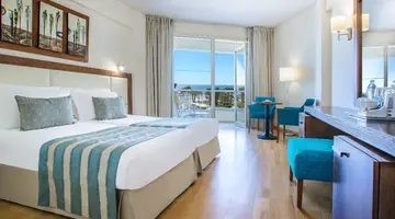Golden Bay Beach hotel