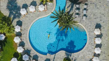 Golden Bay Beach hotel