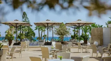 Golden Bay Beach hotel