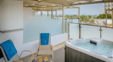 Golden Bay Beach hotel