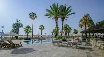 Golden Bay Beach hotel