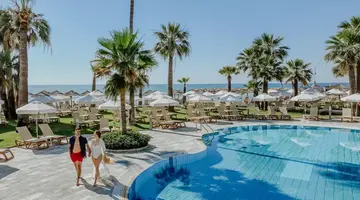 Golden Bay Beach hotel