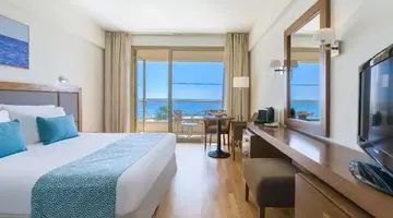 Golden Bay Beach hotel