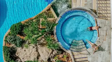 Golden Bay Beach hotel
