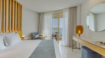 Golden Bay Beach hotel