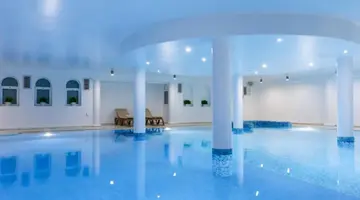 Golden Bay Hotel