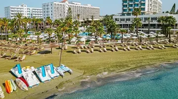 Golden Bay Hotel