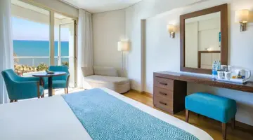 Golden Bay Hotel