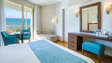 Golden Bay Hotel