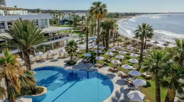 Golden Bay Hotel