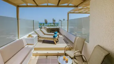 Golden Bay Hotel