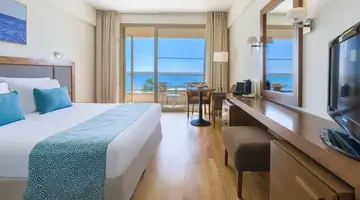 Golden Bay Hotel