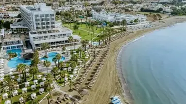 Golden Bay Hotel