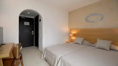 GOLDEN BEACH HOTEL