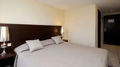GOLDEN BEACH HOTEL