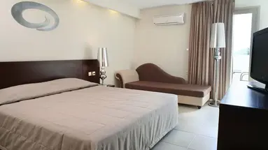 Golden Beach Hotel