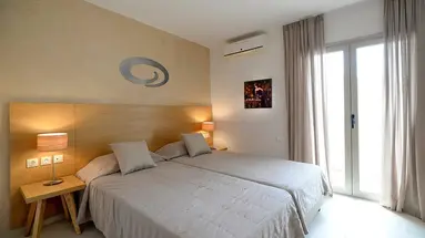 GOLDEN BEACH HOTEL