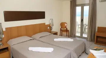 Golden Beach Hotel