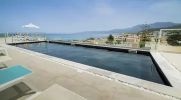 GOLDEN BEACH HOTEL