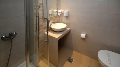 GOLDEN BEACH HOTEL
