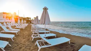GOLDEN BEACH HOTEL