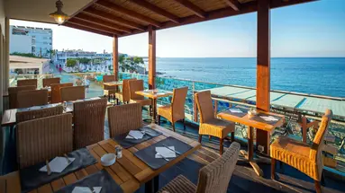 GOLDEN BEACH HOTEL