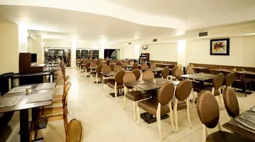 GOLDEN BEACH HOTEL
