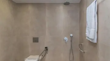 Golden Bee Lifestyle Hotel
