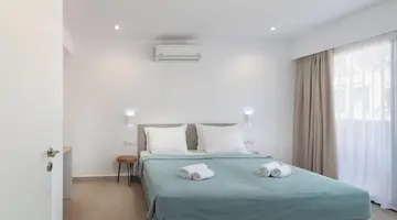 Golden Bee Lifestyle Hotel