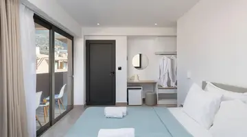 Golden Bee Lifestyle Hotel