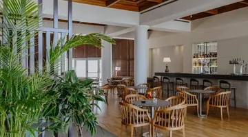 Golden Coast Beach Hotel