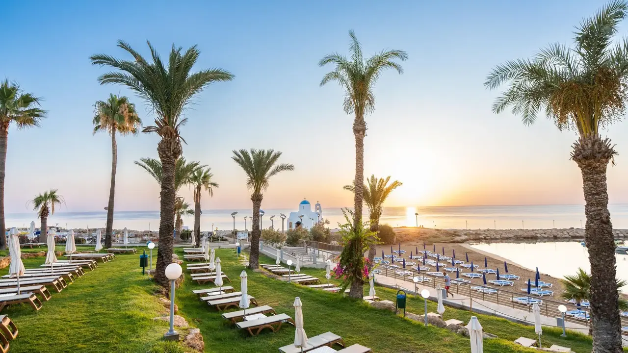 Golden Coast Beach Hotel
