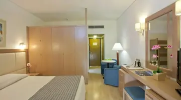 Golden Coast Beach Hotel