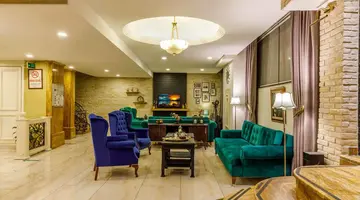Golden Crown Hotel
