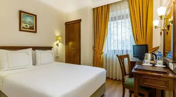GOLDEN CROWN HOTEL