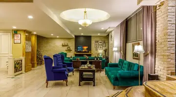 Golden Crown Hotel