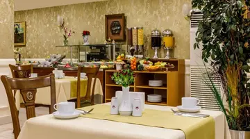 Golden Crown Hotel