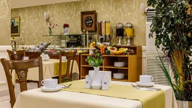 Golden Crown Hotel