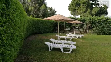Golden Days Hotel