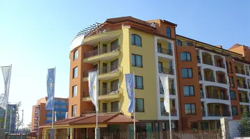 Golden Dreams Aparthotel