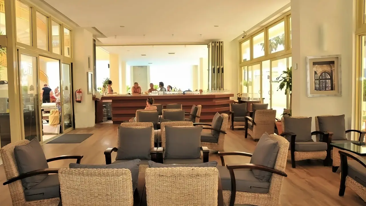Golden Lotus Hotel