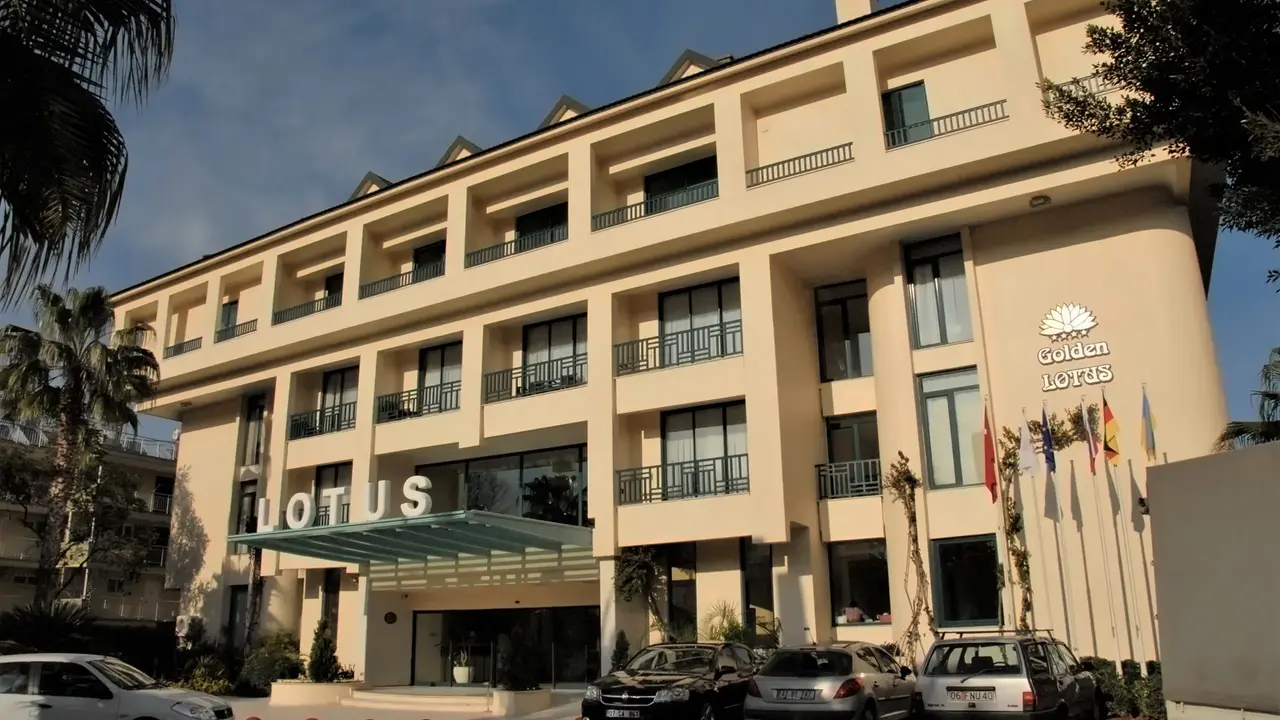 Golden Lotus Hotel