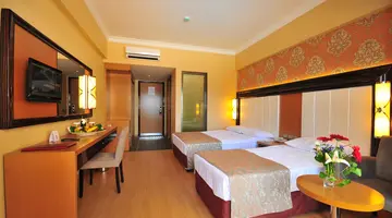 GOLDEN ROCK BEACH HOTEL