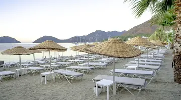 Golden Rock Beach Hotel
