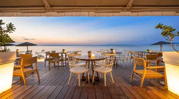 Golden Star City Resort