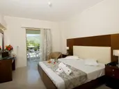 GOLDEN SUN HOTEL