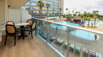 Golden Taurus Aquapark Resort