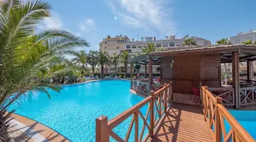 Golden Taurus Aquapark Resort