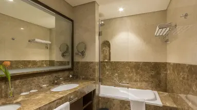 Golden Tulip Media Hotel